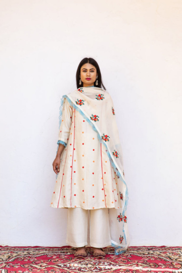 Amaira White Straight Kurta Set