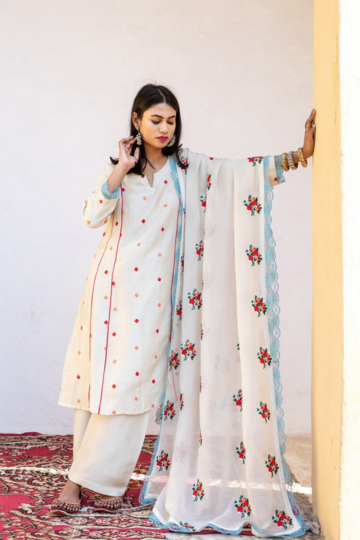 Amaira White Straight Kurta Set