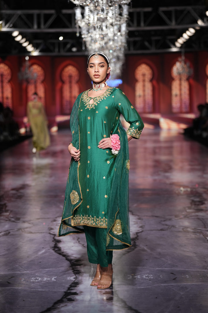 Reeha Green Straight Set