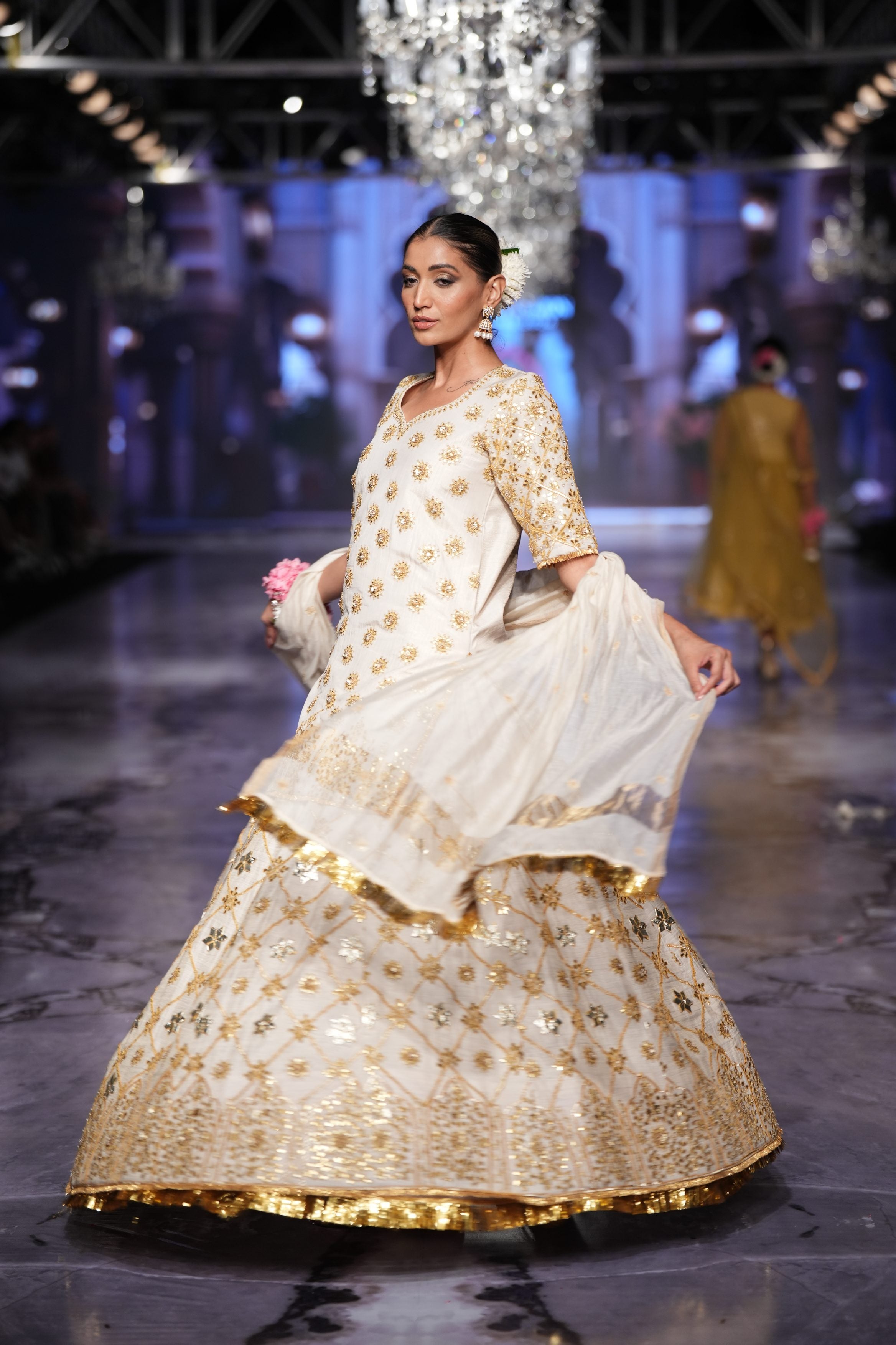 Noormahal White Lehenga Set