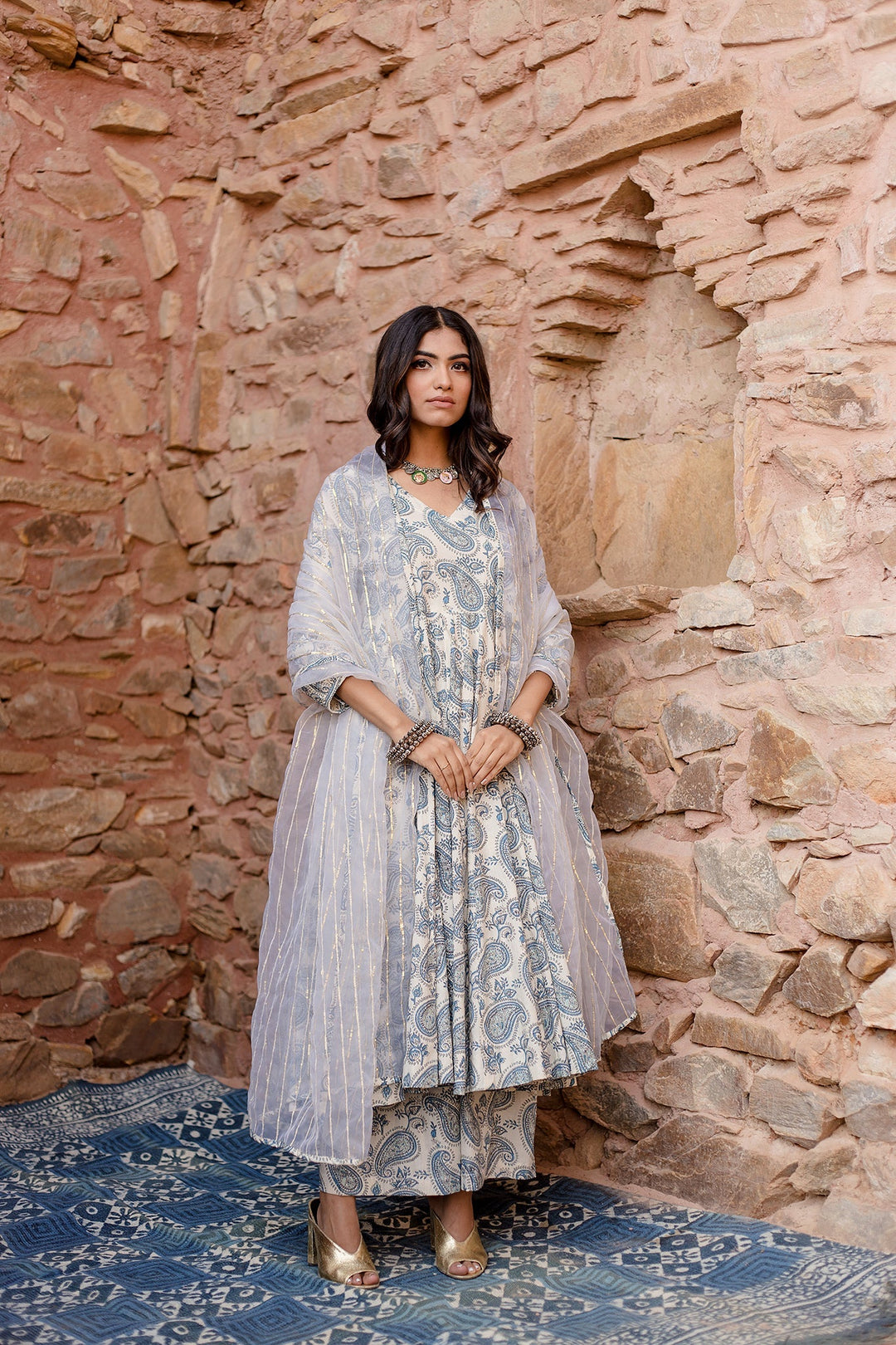 Bisa White Anarkali