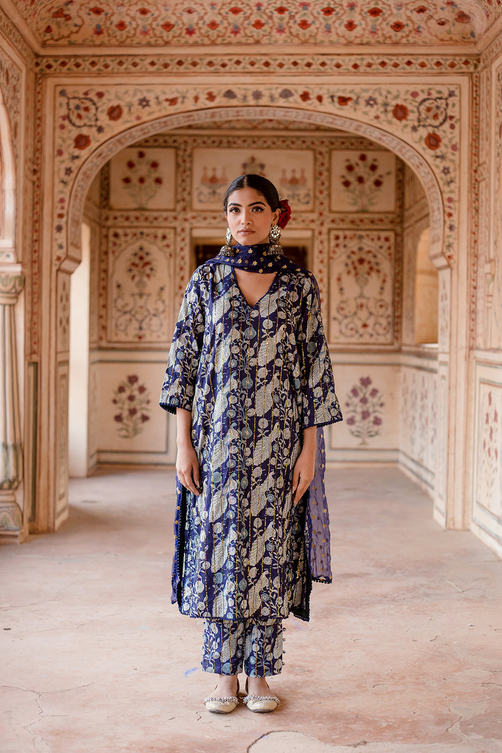 Aruna Blue Peacock Straight Set