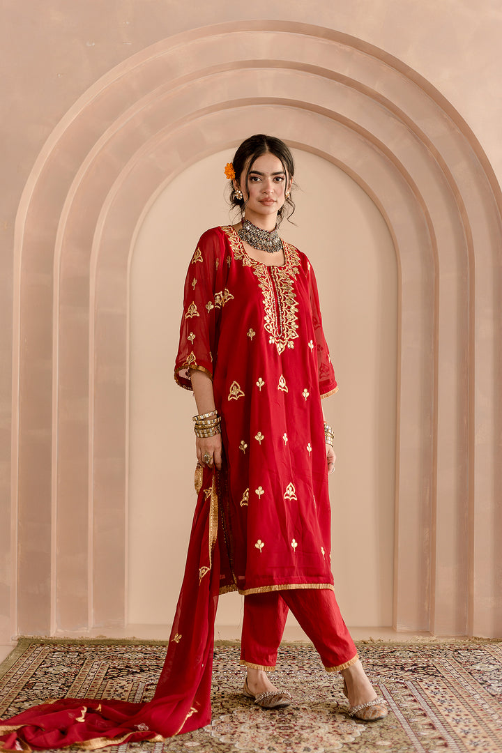 Georgette Straight Gotta Patti Detailing With Dupatta Shama Maroon Kurta Set