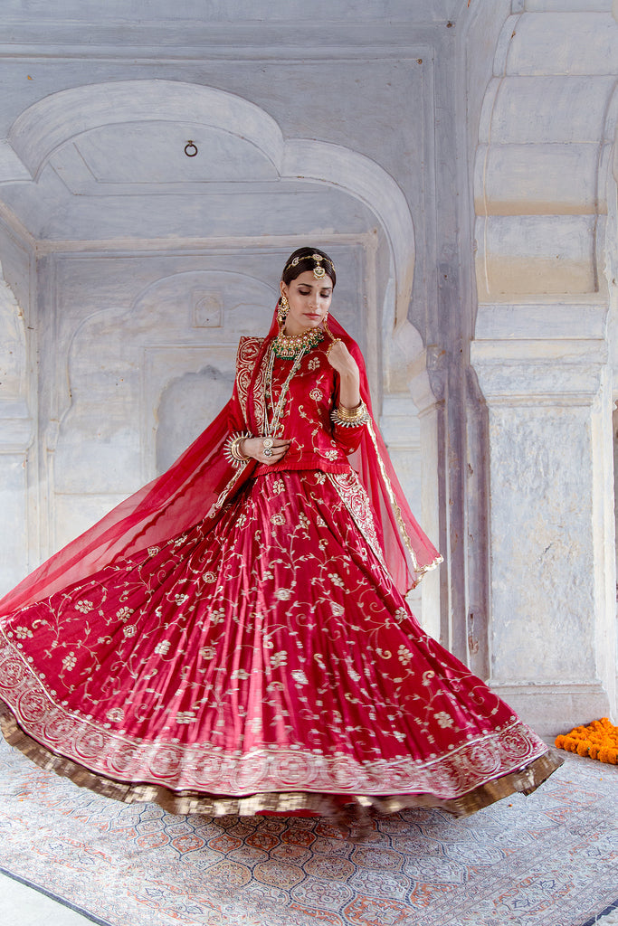 Inside Jaipur Lehenga Market - With Lehenga Prices! - Frugal2Fab | Rajputi  dress, Rajasthani dress, Bridal lehenga red