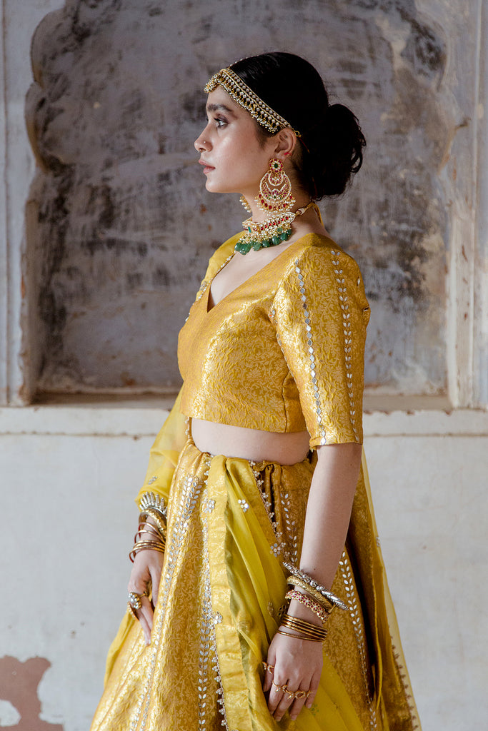The Prettiest Yellow Bridal Lehengas We Spotted! | Bridal outfits, Bridal  lehenga, Sabyasachi bride